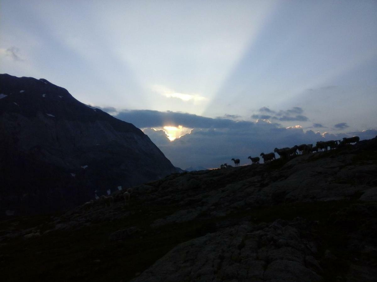 L'Espugue Lägenhet Gèdre Exteriör bild